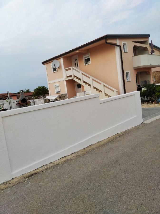 Apartmani Darija Vir Dış mekan fotoğraf